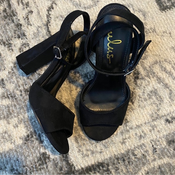 Lulus Black Suede High Heel Sandals, Size 6 - Picture 6 of 9